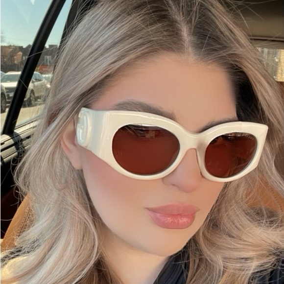 NEW GUCCI GG1544S 004 IVORY BROWN AUTHENTIC SUNGLASSES - Picture 3 of 16